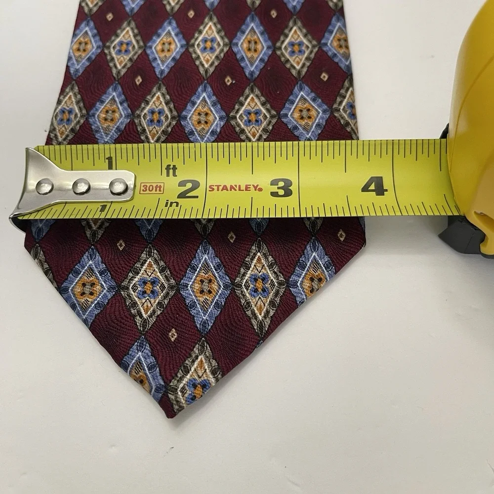 Jos A‎ Bank Diamond Geometric Burgundy Red Silk Tie 3.75